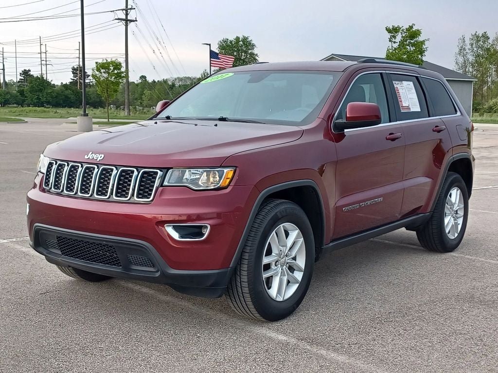 Used 2017 Jeep Grand Cherokee Laredo w/ Quick Order Package 23E AWD/4WD image 2