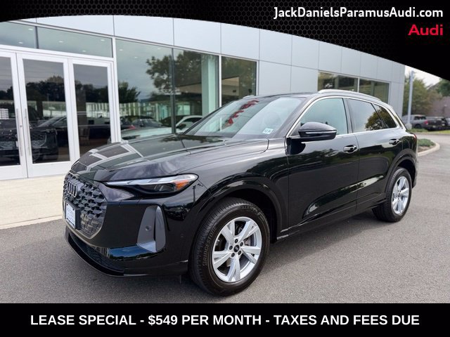 Used 2025 Audi Q5 Premium w/ Convenience Package AWD/4WD image 1