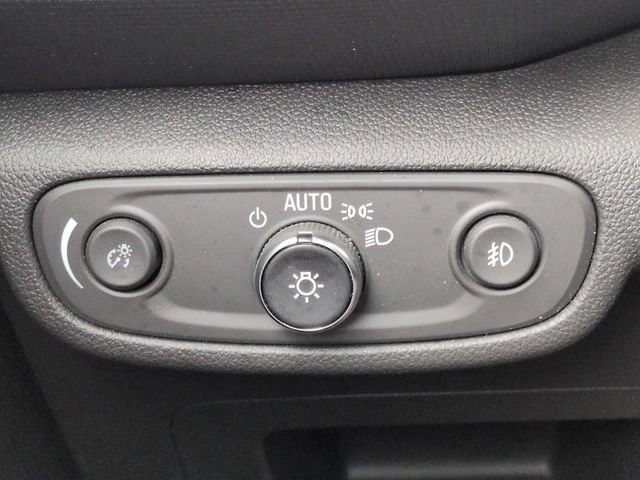 Used 2023 Chevrolet TrailBlazer RS w/ Sun and Liftgate Package image 19