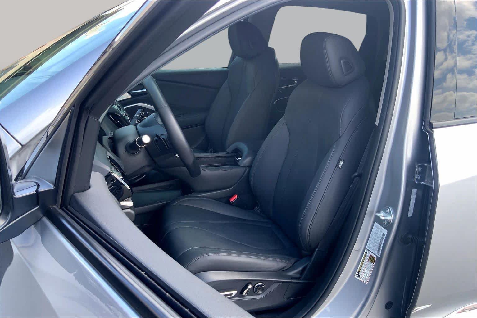 Used 2024 Acura RDX SH-AWD image 7