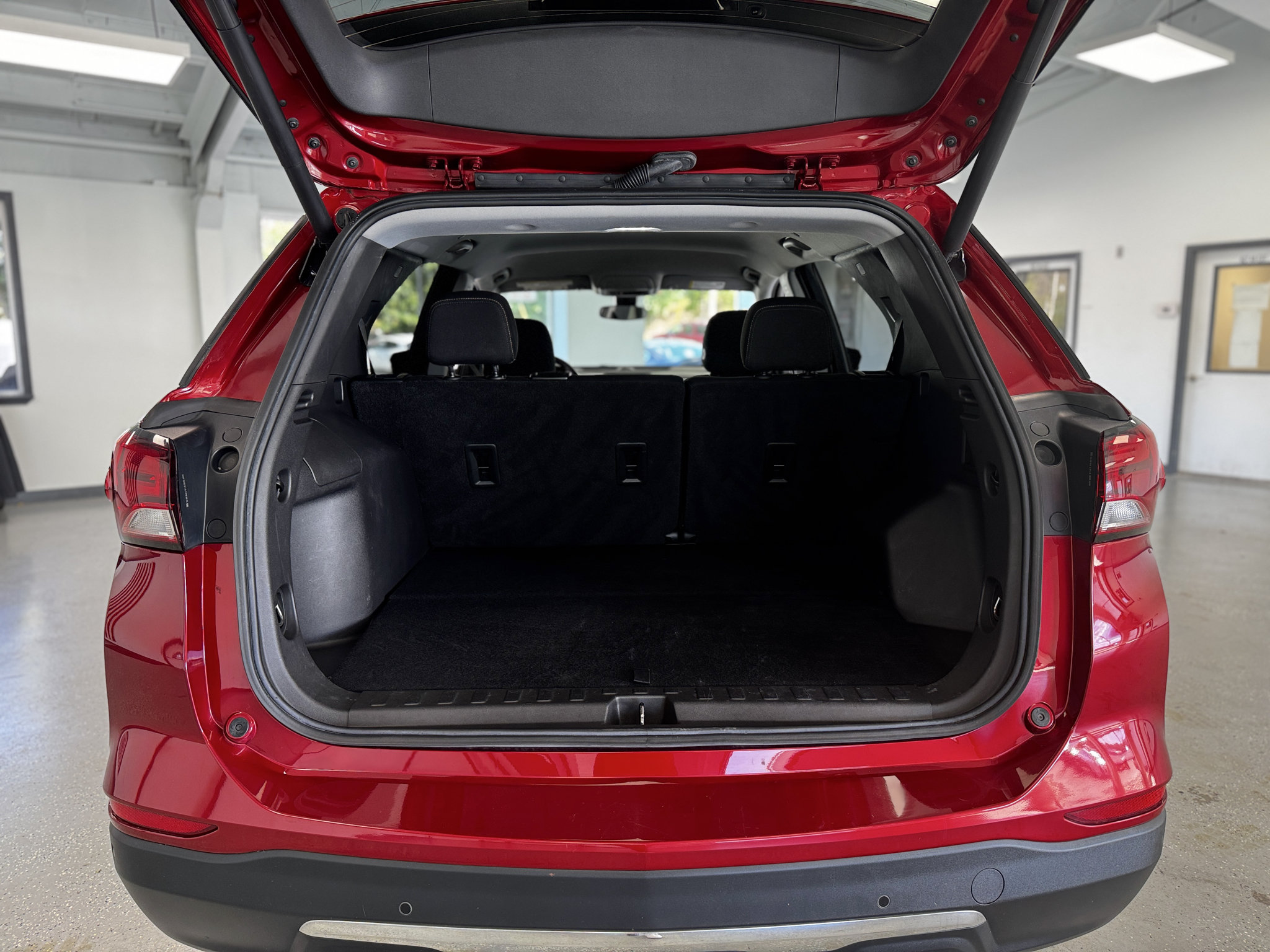 Used 2022 Chevrolet Equinox LT AWD/4WD image 32