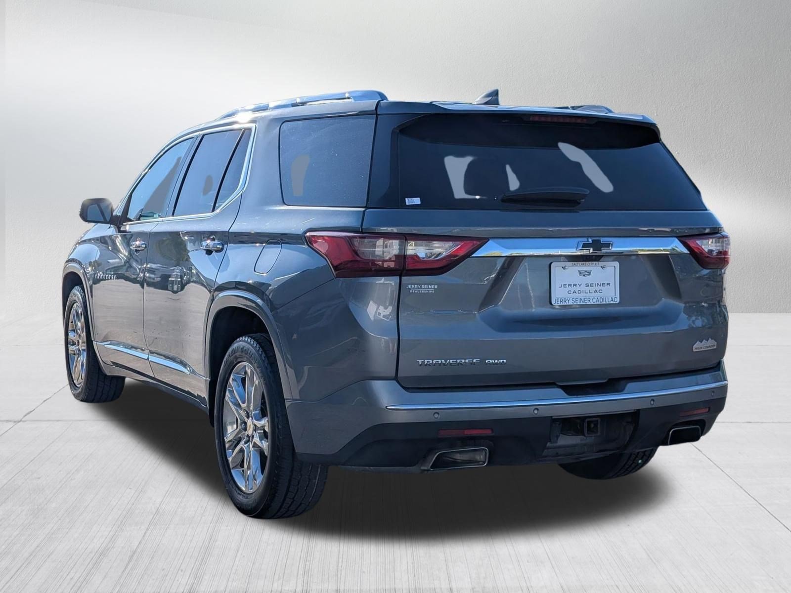 Used 2019 Chevrolet Traverse High Country w/ LPO, Floor Liner Package AWD/4WD image 3