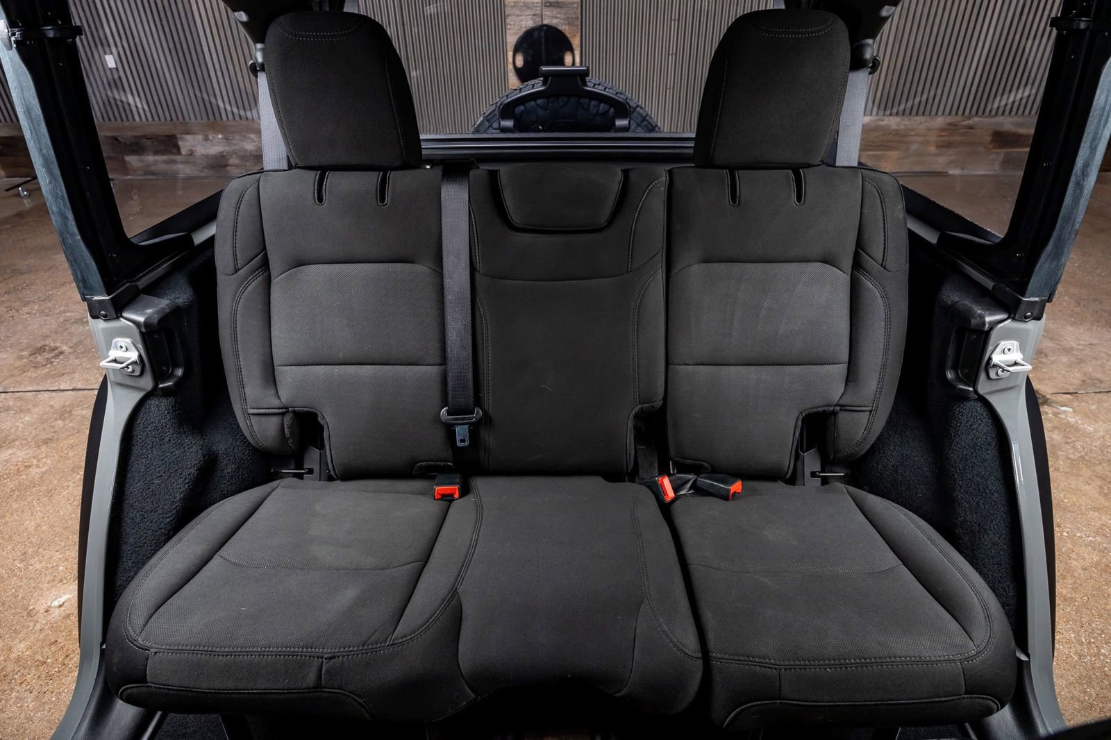 Used 2022 Jeep Wrangler Unlimited Sport AWD/4WD image 35