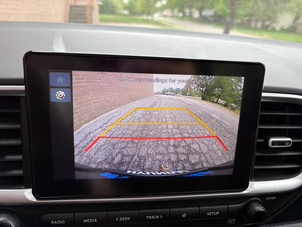 Used 2025 Hyundai Venue SEL FWD image 32