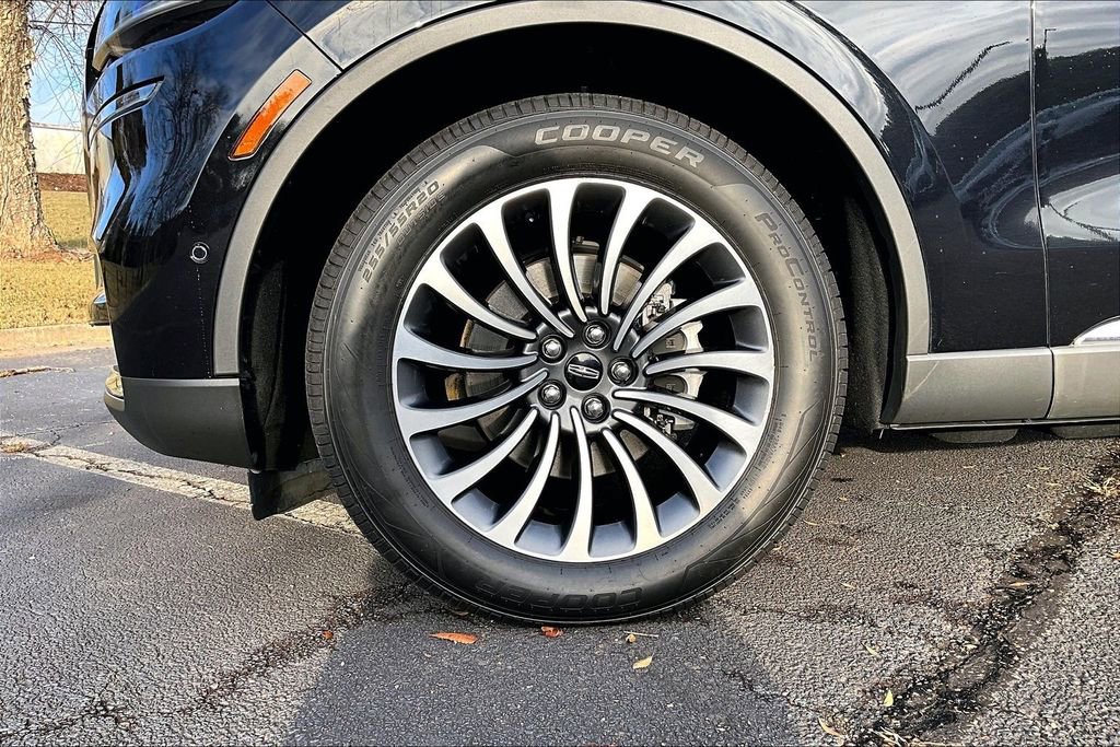 Used 2022 Lincoln Aviator Reserve w/ Equipment Group 201A RWD image 9