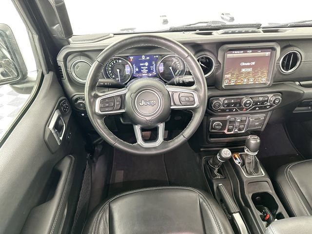 Used 2022 Jeep Wrangler Unlimited Sahara w/ Cold Weather Group AWD/4WD image 10