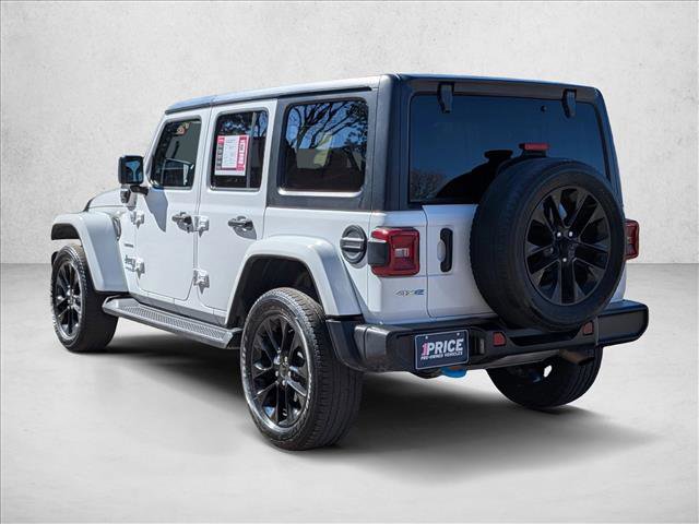 Used 2022 Jeep Wrangler Unlimited Sahara w/ Cold Weather Group image 7