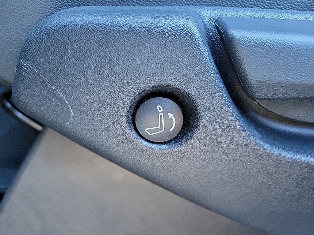 Used 2025 Nissan Pathfinder Rock Creek AWD/4WD image 15