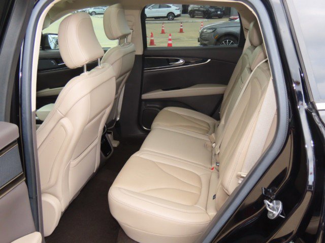 Used 2023 Lincoln Nautilus Reserve image 19