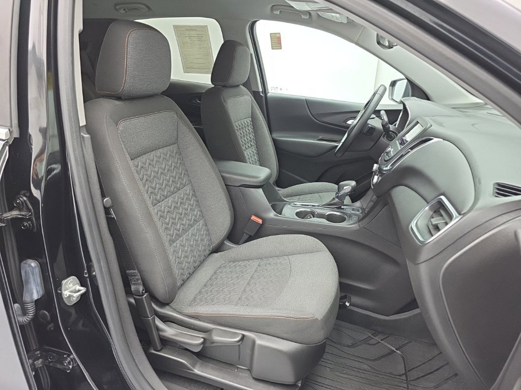 Used 2024 Chevrolet Equinox LT w/ LPO, Floor Liner Package AWD/4WD image 47