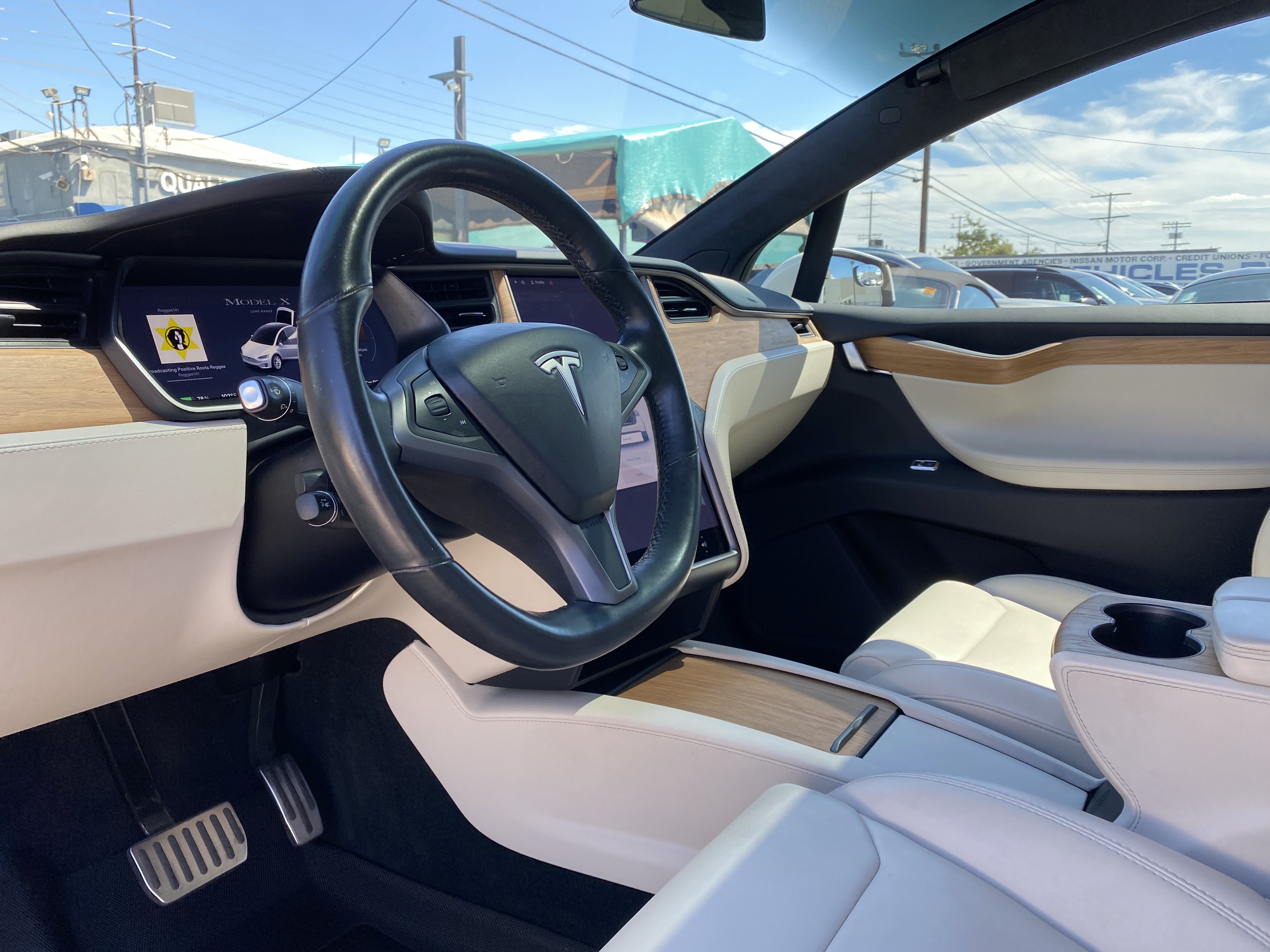 Used 2019 Tesla Model X Long Range AWD/4WD image 18