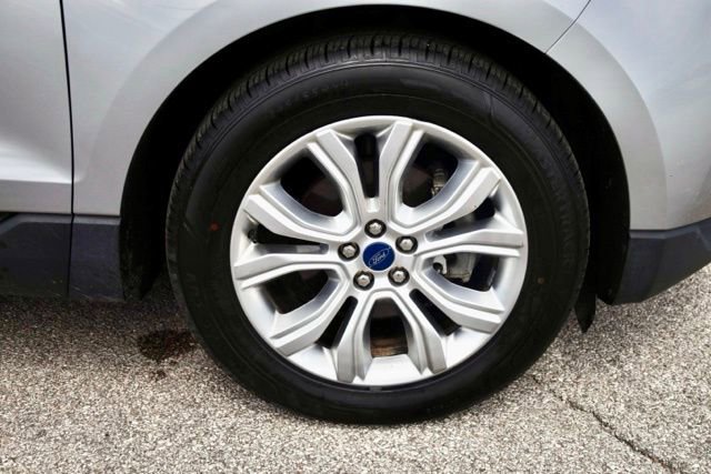 Used 2020 Ford Edge Titanium image 14