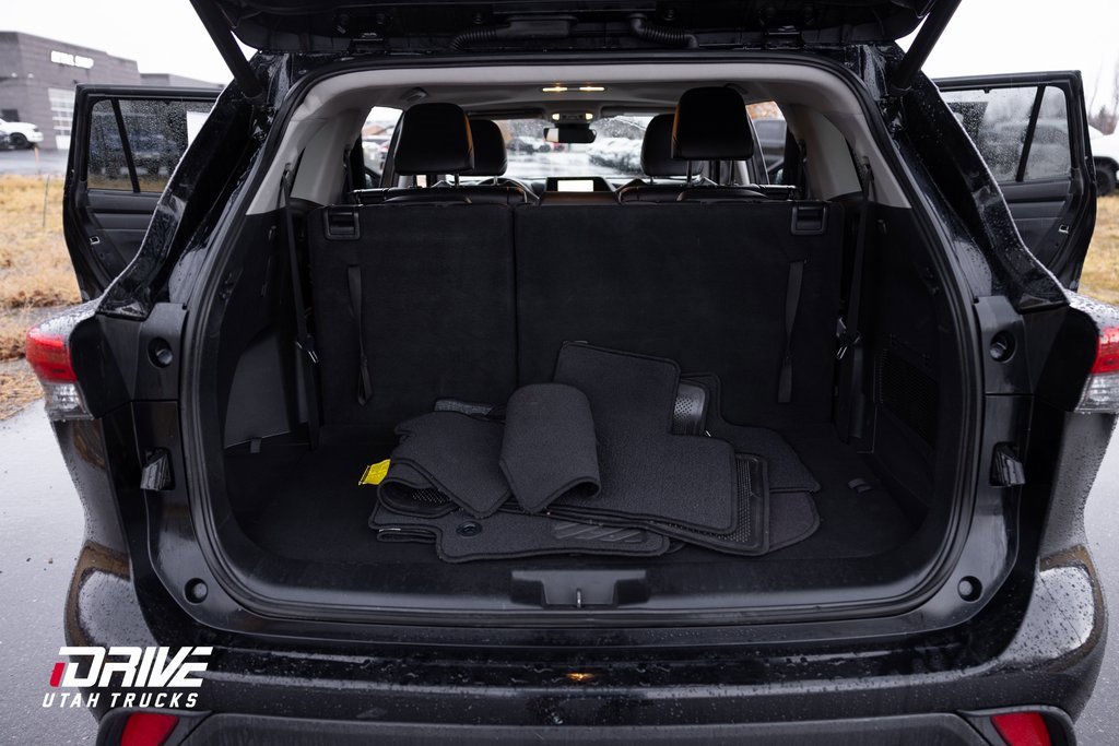Used 2023 Toyota Highlander XLE image 22
