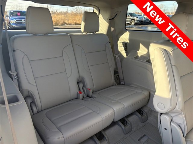 Used 2022 GMC Acadia SLT w/ Preferred Package image 16