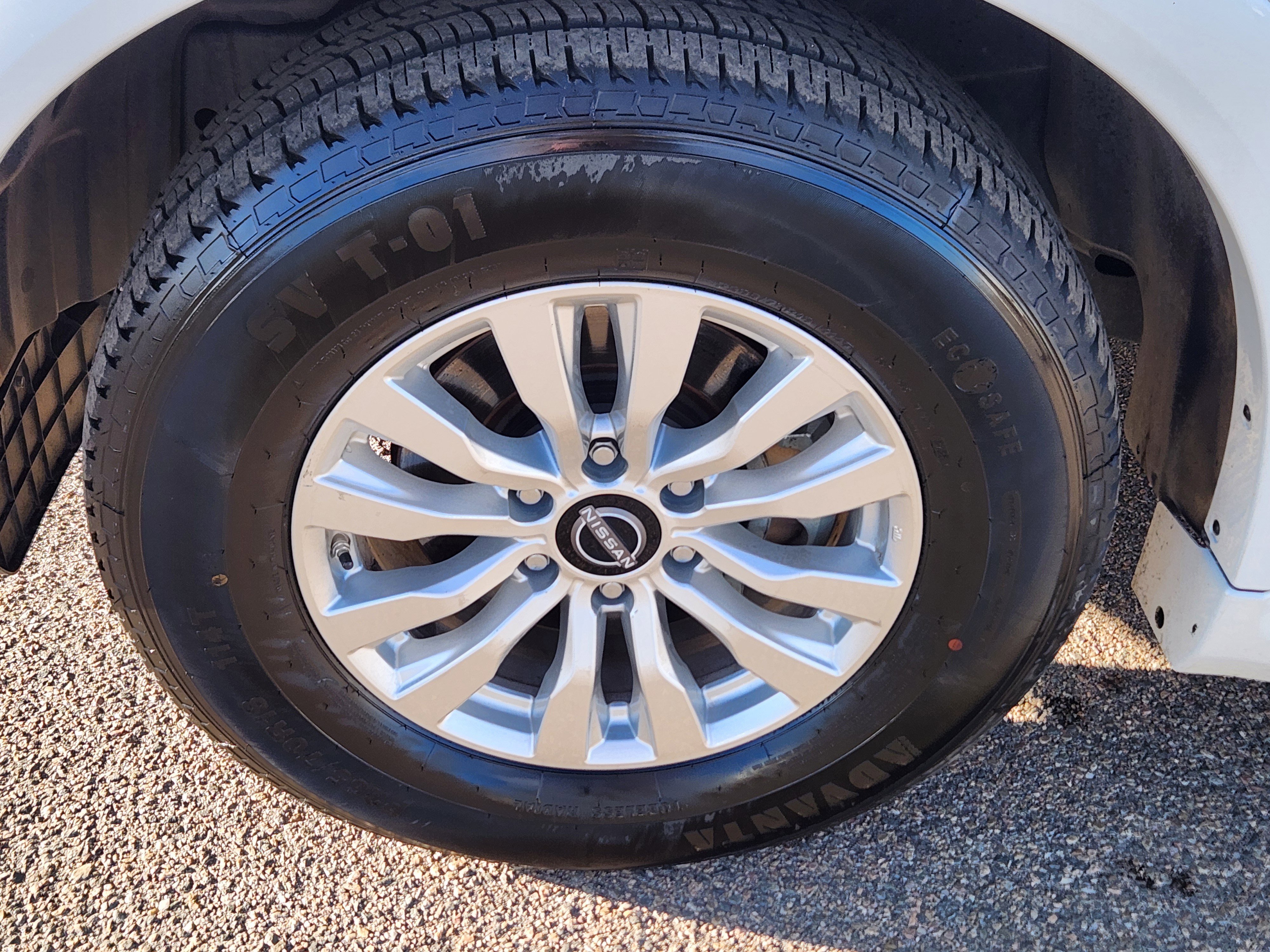 Used 2023 Nissan Armada SV image 8