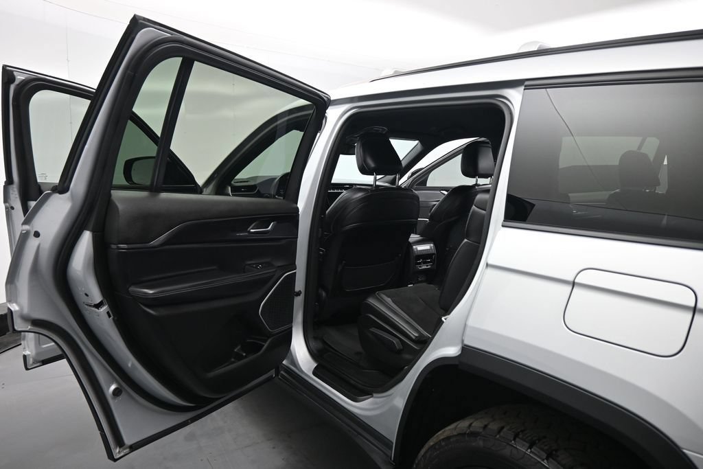 Used 2021 Jeep Grand Cherokee L Laredo AWD/4WD image 15