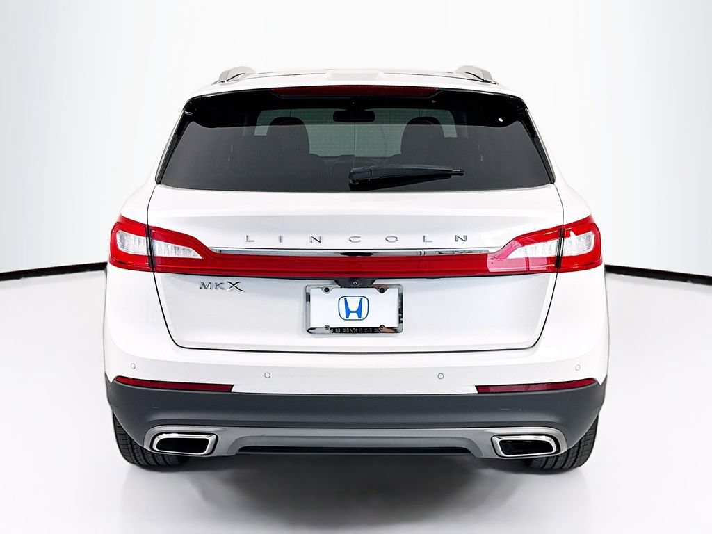 Used 2017 Lincoln MKX Reserve w/ Driver Assistance Package FWD image 6