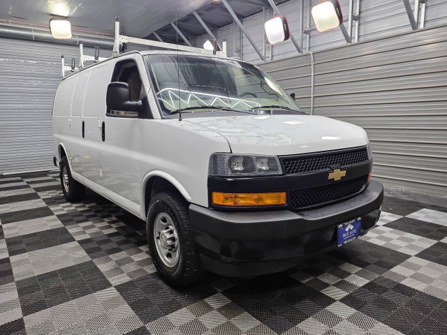 Used 2020 Chevrolet Express 2500 RWD image 4