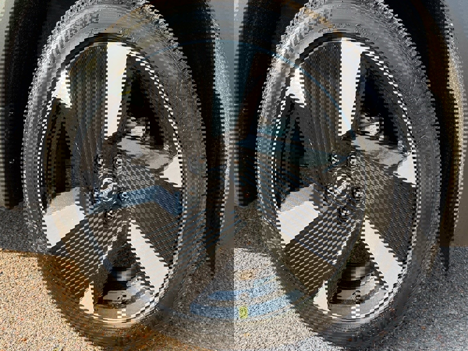 New 2025 Nissan Kicks SR image 10