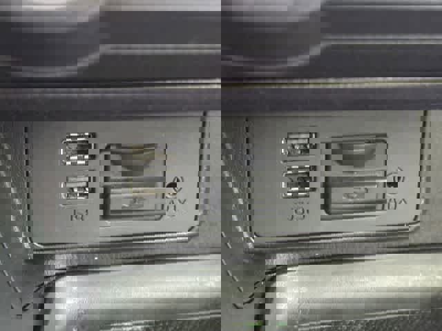 Used 2016 MAZDA MAZDA3 i Sport image 28