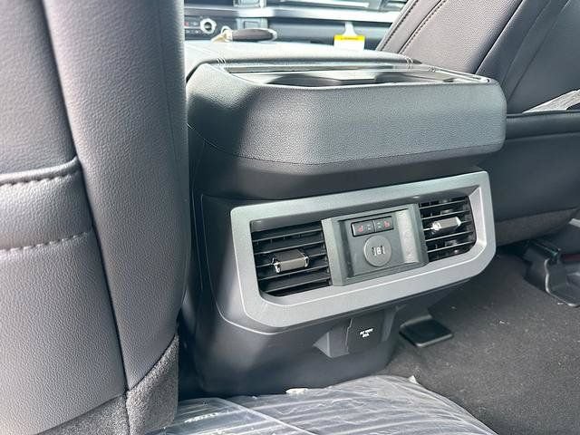 New 2027 Ford F250 Lariat w/ Black Appearance Package AWD/4WD image 21