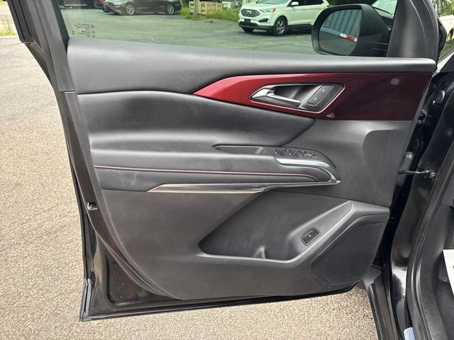 Used 2025 Chevrolet Traverse Z71 w/ LPO, Floor Liner Package AWD/4WD image 7
