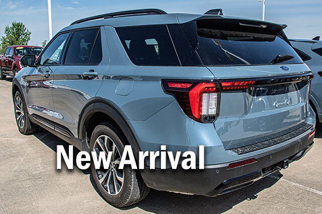 Used 2026 Ford Explorer ST-Line AWD/4WD image 2