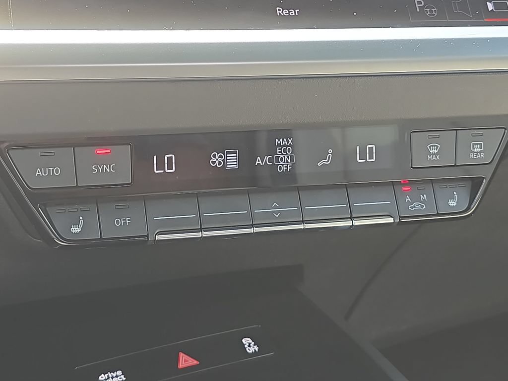 Used 2023 Audi Q4 e-tron Prestige AWD/4WD image 22