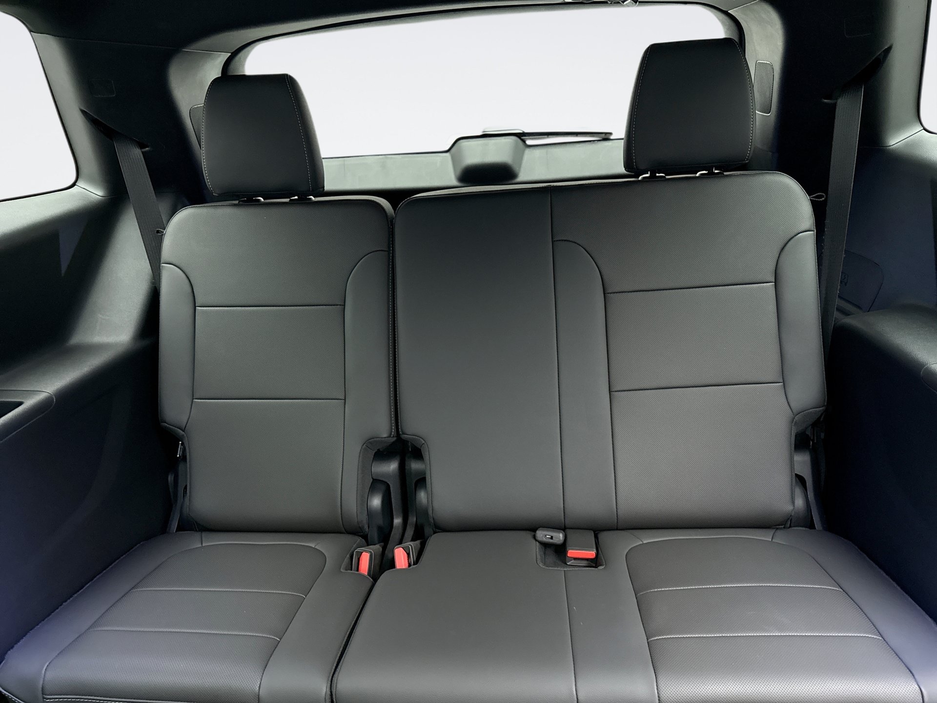 Used 2023 Chevrolet Traverse Premier AWD/4WD image 23