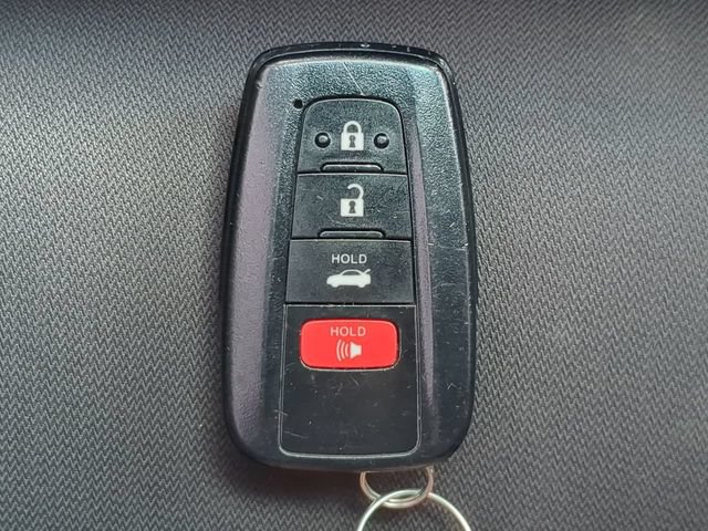 Used 2019 Toyota Camry LE FWD image 32