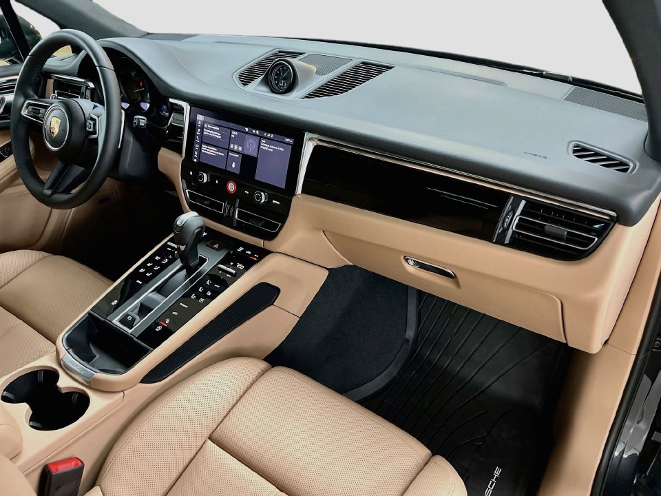 New 2026 Porsche Macan AWD/4WD image 31