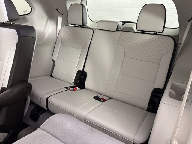 Used 2025 GMC Acadia Denali w/ Super Cruise Package image 45