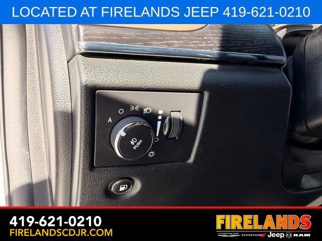 Used 2015 Jeep Grand Cherokee Summit w/ Platinum Series Group AWD/4WD image 26