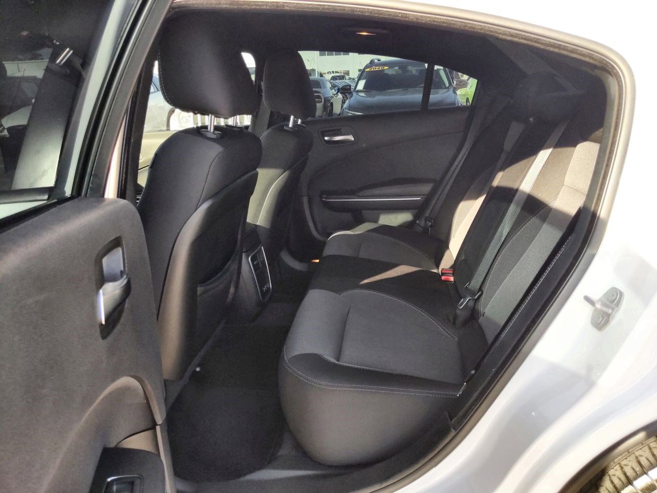 Used 2018 Dodge Charger SXT RWD image 18