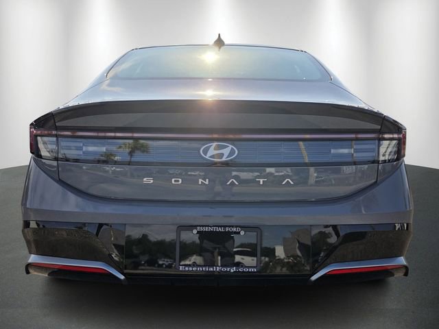 Used 2025 Hyundai Sonata SEL FWD image 4