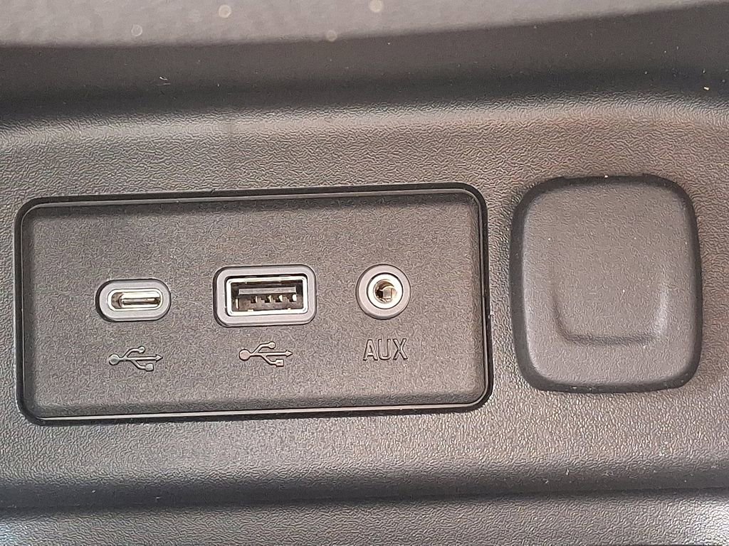 Used 2024 Chevrolet Equinox LT w/ LPO, Floor Liner Package FWD image 25