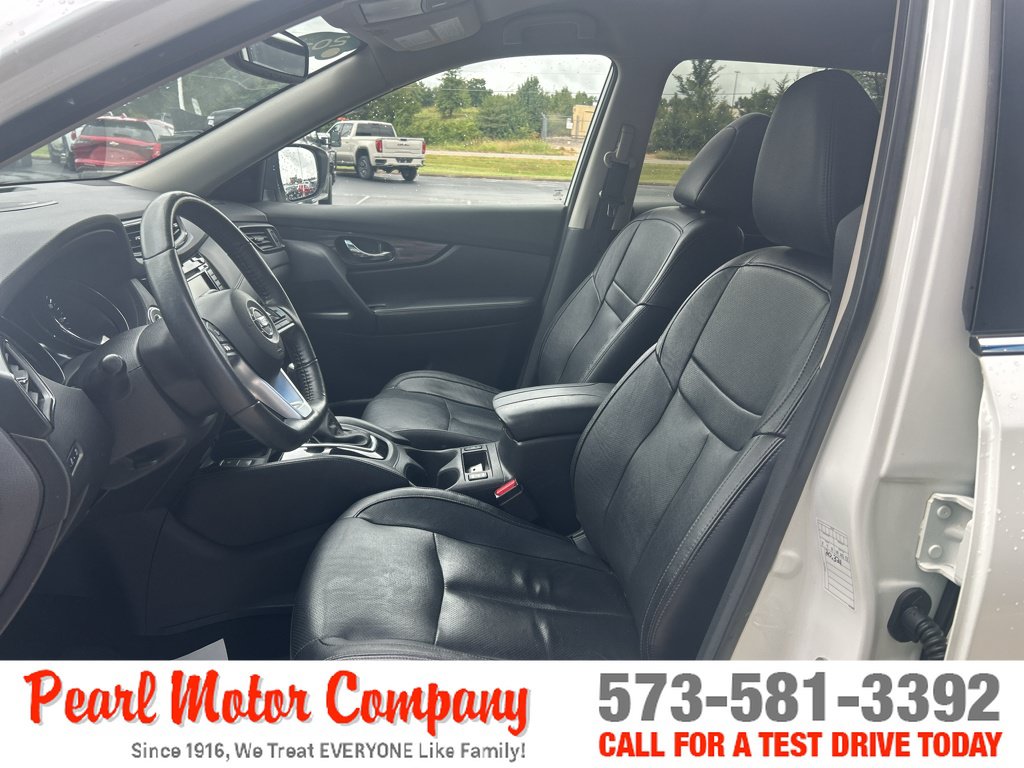 Used 2020 Nissan Rogue SL AWD/4WD image 11