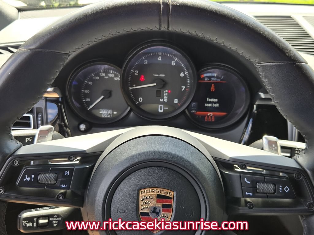 Used 2023 Porsche Macan Turbo AWD/4WD image 28
