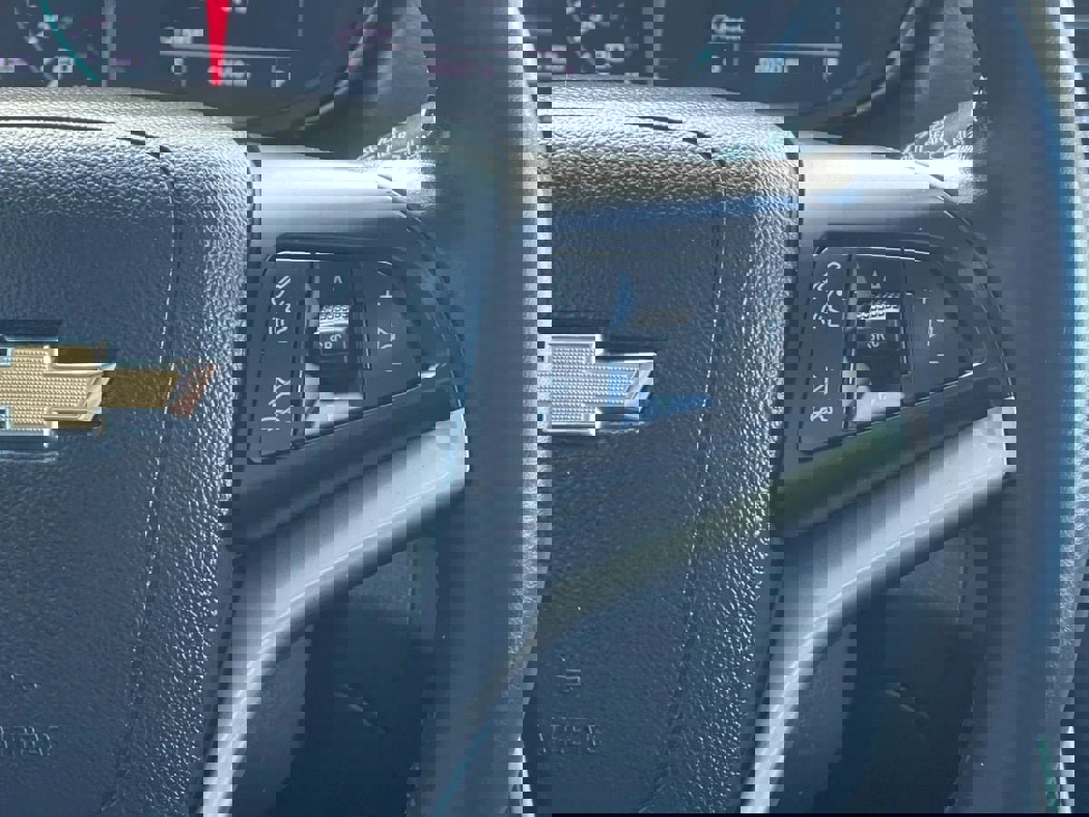 Used 2020 Chevrolet Trax LT w/ Sun & Sound Package image 29