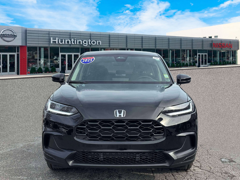 Used 2025 Honda HR-V LX image 2