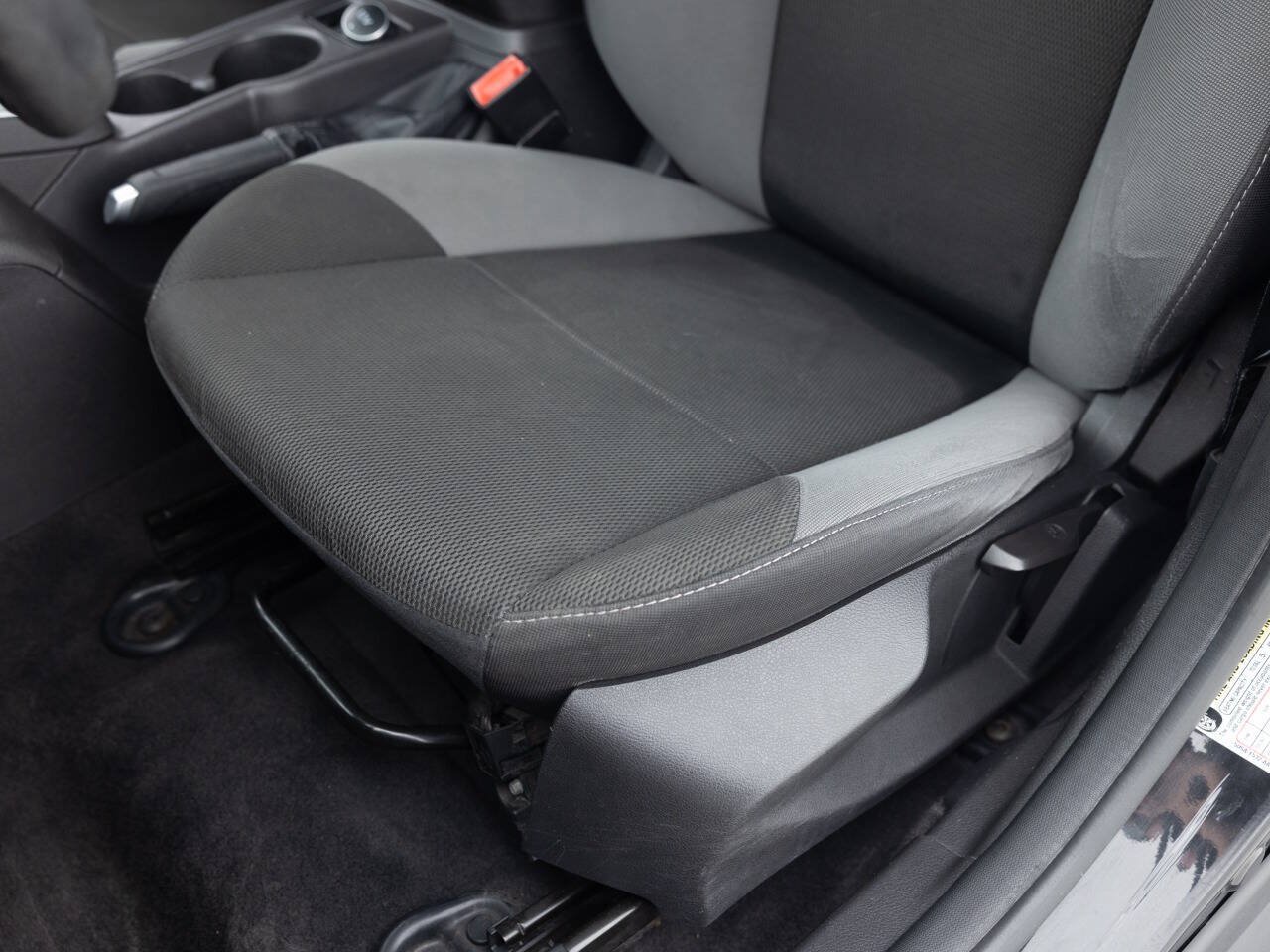 Used 2013 Ford Focus SE FWD image 21