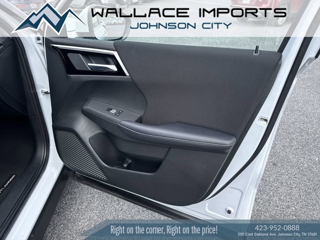 Used 2024 Mitsubishi Outlander ES AWD/4WD image 34