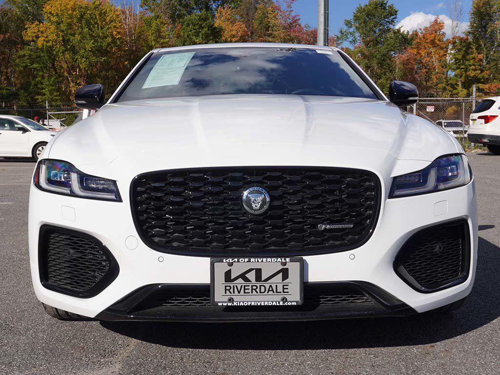 Used 2024 Jaguar XF R-Dynamic SE RWD image 13