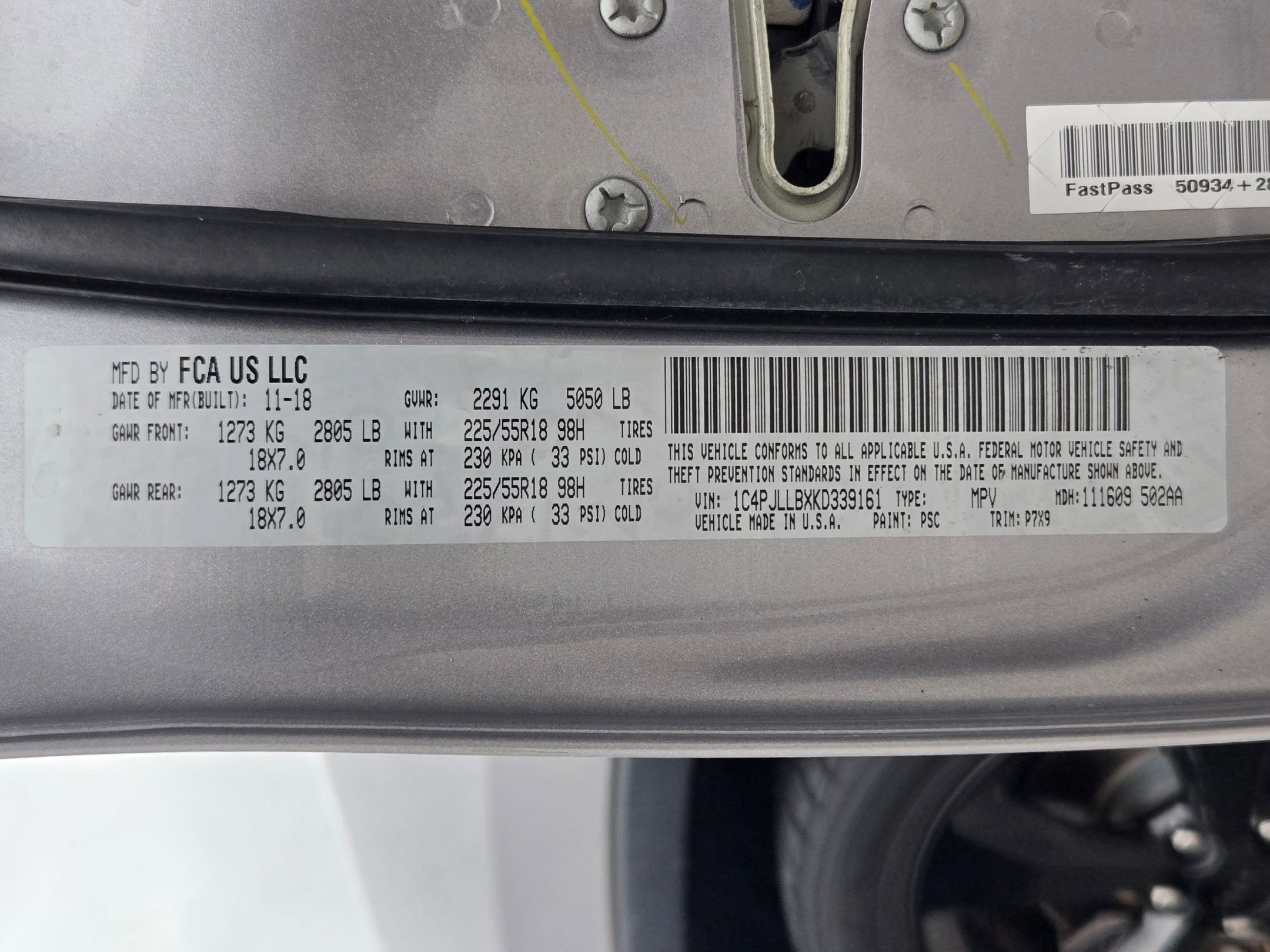 Used 2019 Jeep Cherokee Latitude Plus FWD image 30
