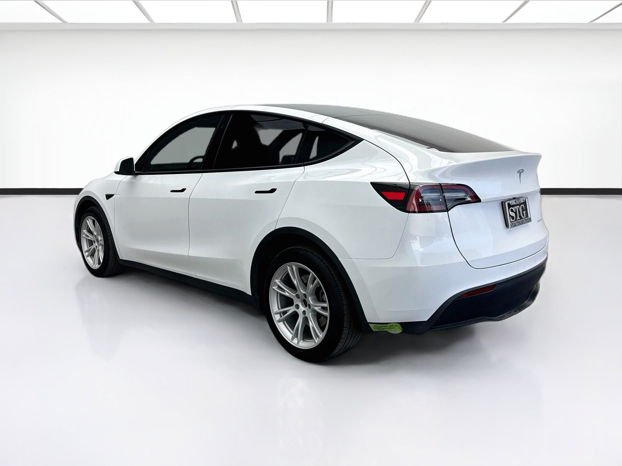 Used 2023 Tesla Model Y Long Range AWD/4WD image 6
