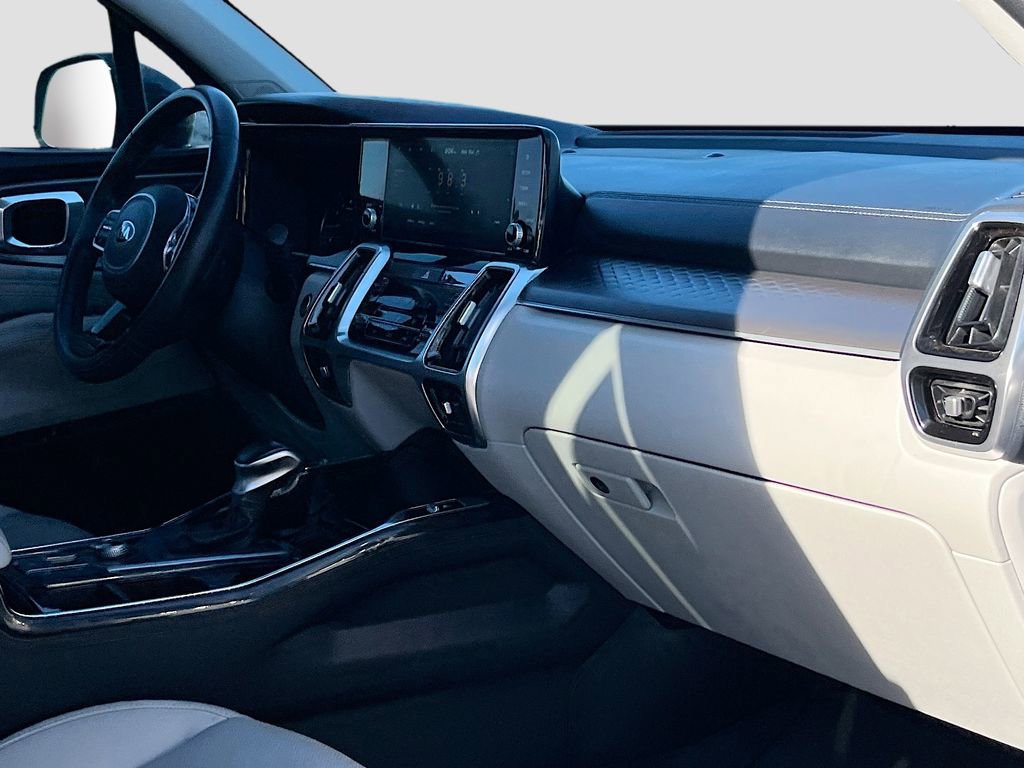 Used 2021 Kia Sorento SX image 31