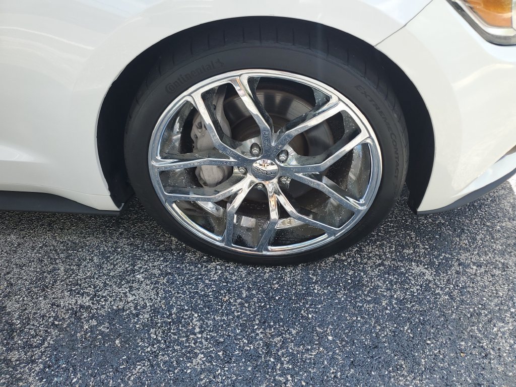 Used 2017 Ford Mustang GT Premium RWD image 6