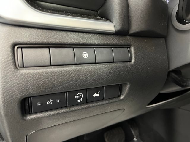 Certified 2025 Nissan Rogue SV FWD image 30