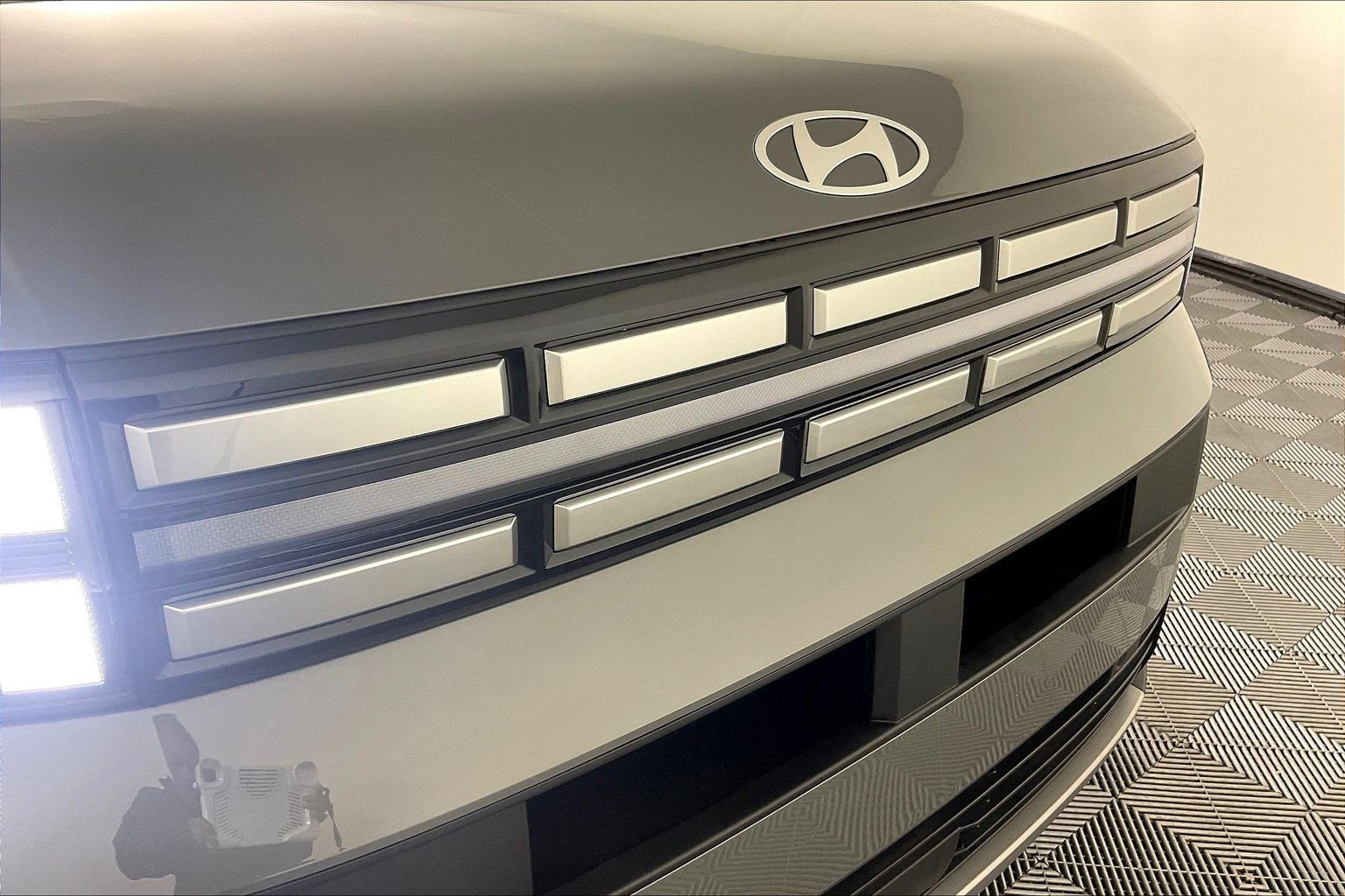 Certified 2026 Hyundai Santa Fe SE AWD/4WD image 33