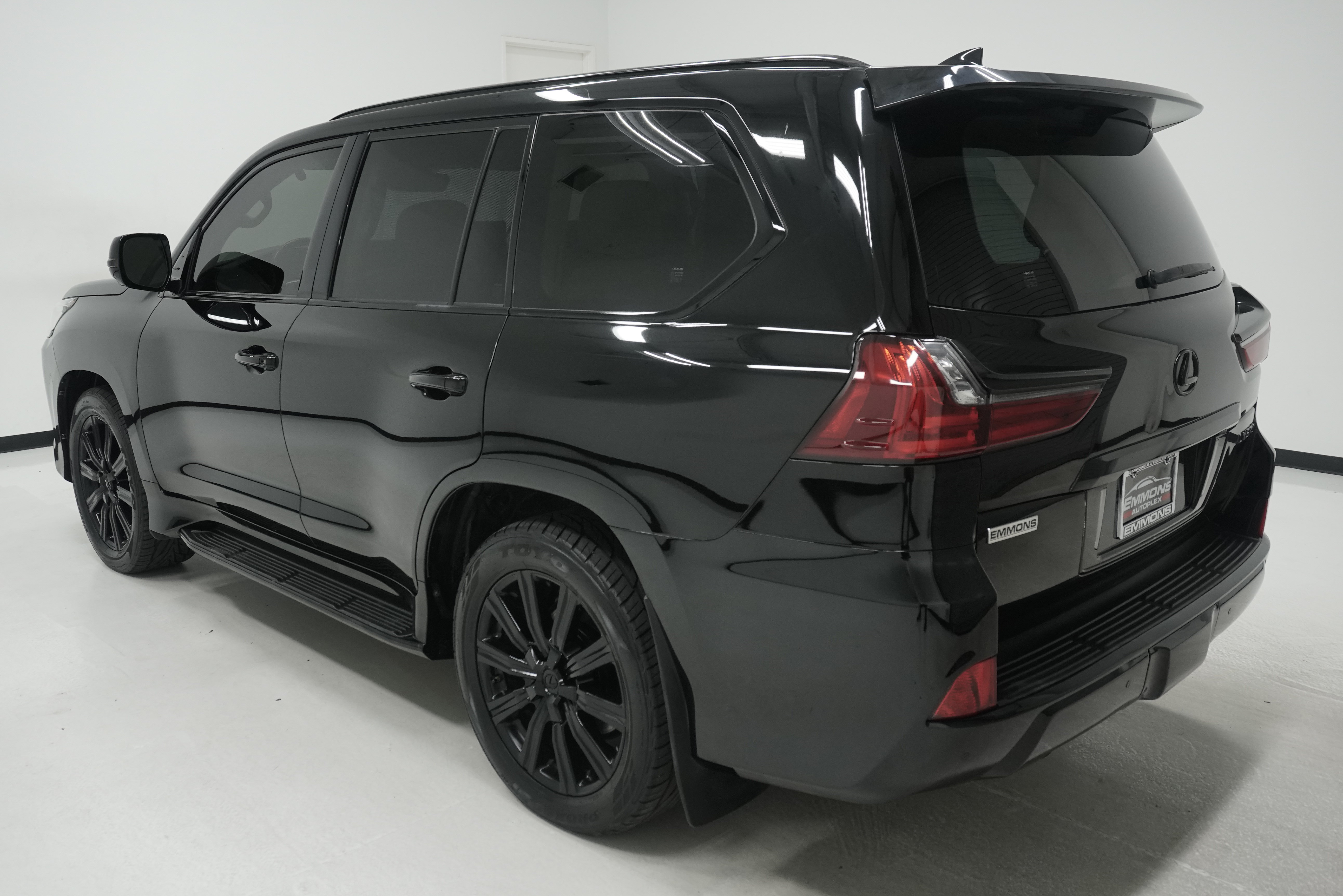 Used 2018 Lexus LX 570 4WD w/ Luxury Package image 6